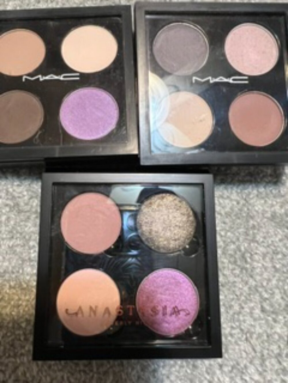 Almost New 2 MAC Eyeshadow Quads & 1 Anastasia Eyeshadow Quad in Neutrals
